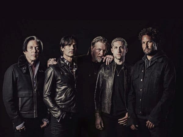 Queens Of The Stone Age z nowym singlem "Easy Street"
