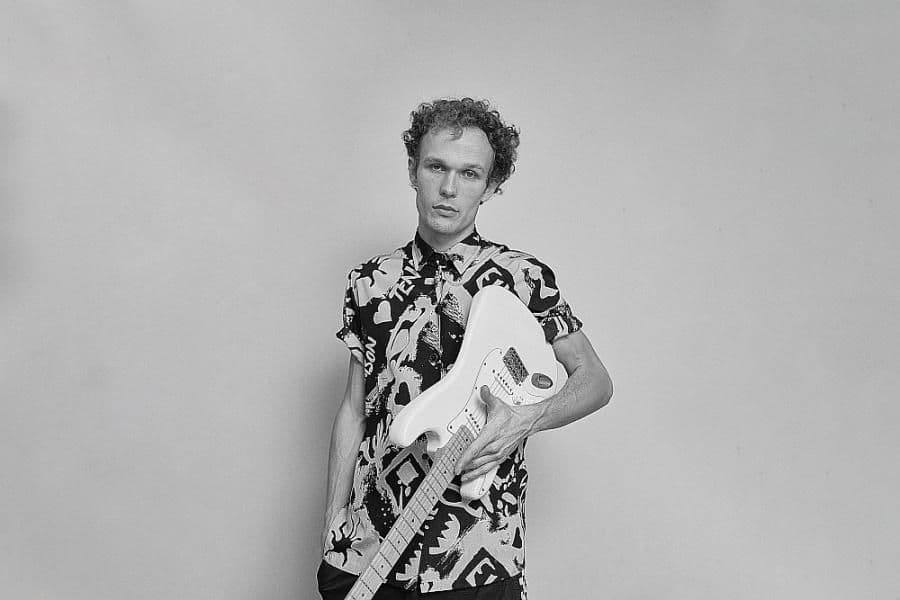 Max Bravura