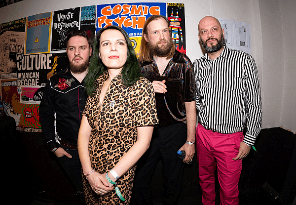 Izzy And The Black Trees na trasie po Polsce z nową ep-ką