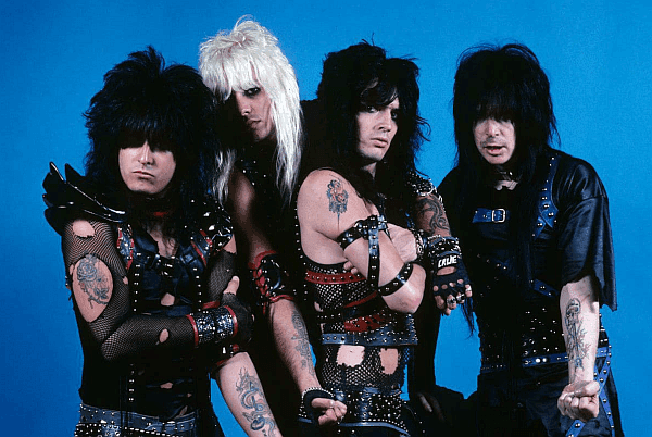 Mötley Crüe celebruje rok diabła