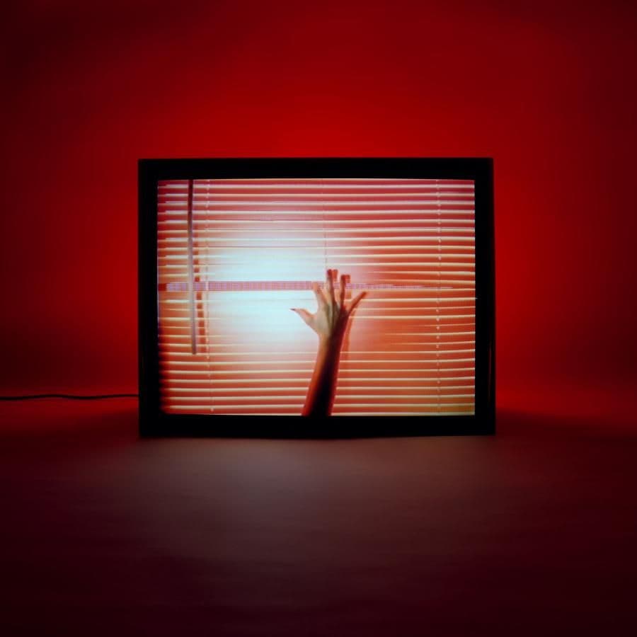 Chvrches z Robertem Smithem