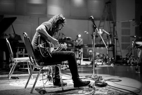 Dave Grohl zaprezentuje film dokumentalny z nowym materiałem