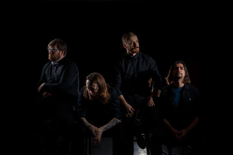 Debiutancki album Pale Mannequin już w sprzedaży