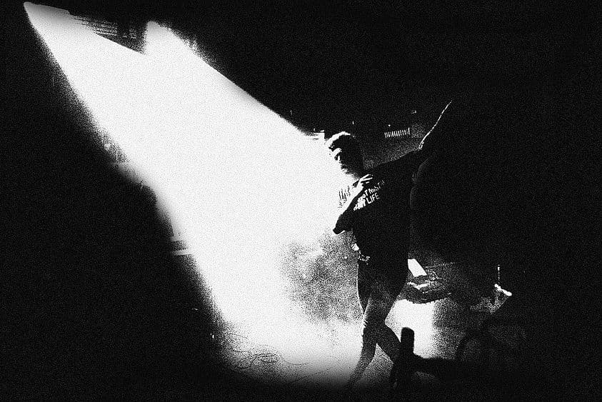 Holding Absence wystąpi w Warszawie